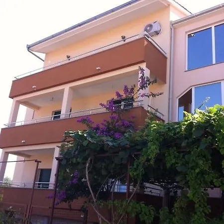 Mia Apartment *